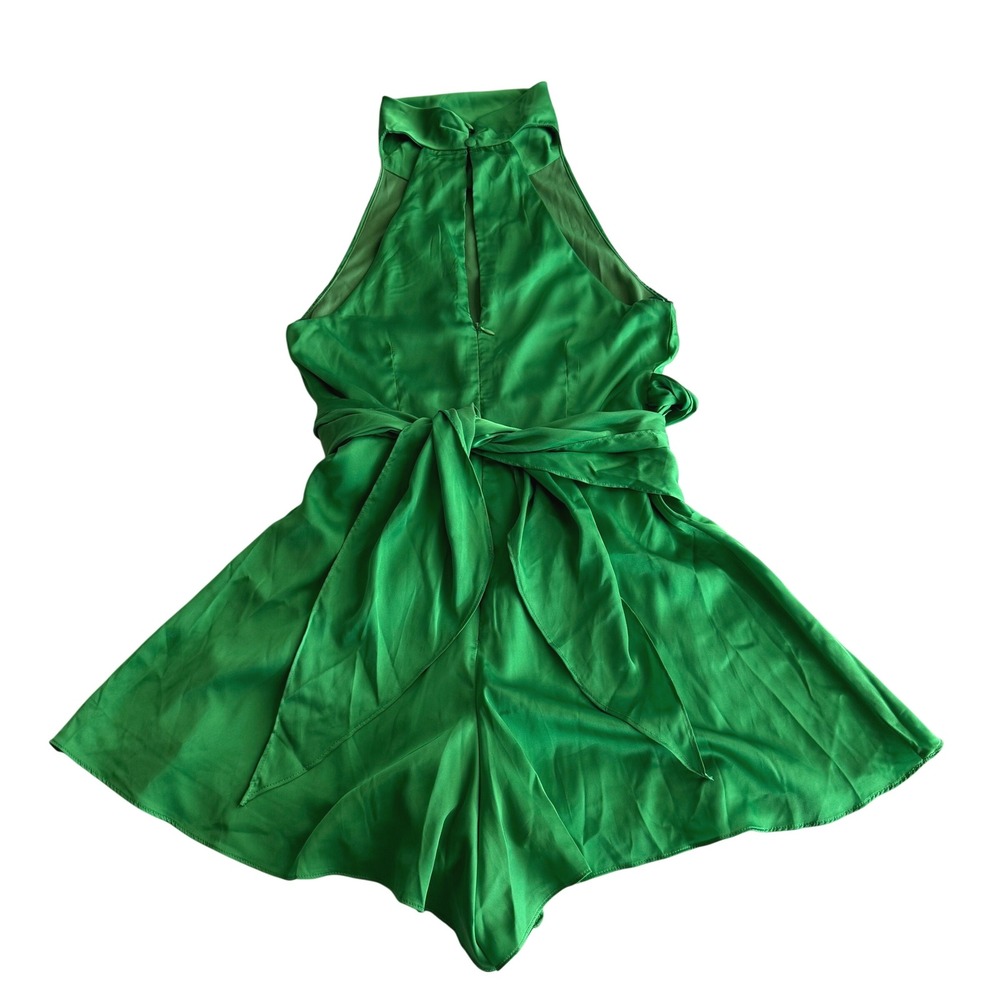 Petal & Pup NWT Odilia Tie Waist‎ Sleeveless Funnelneck Kelly Green Romper M - Picture 4 of 13